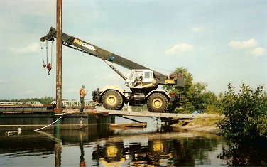 shaw2.jpg (26240 bytes)